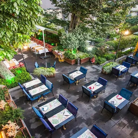 Rose Garden Hotel 4*