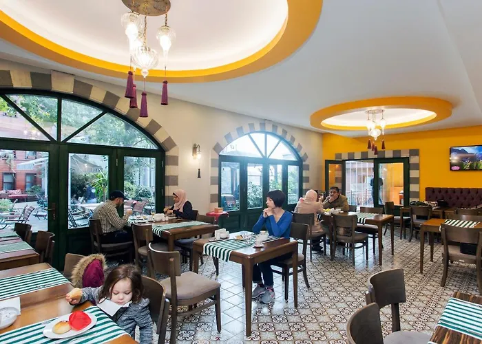 Rose Garden Szálloda 4*