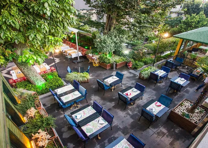 Rose Garden Szálloda 4*