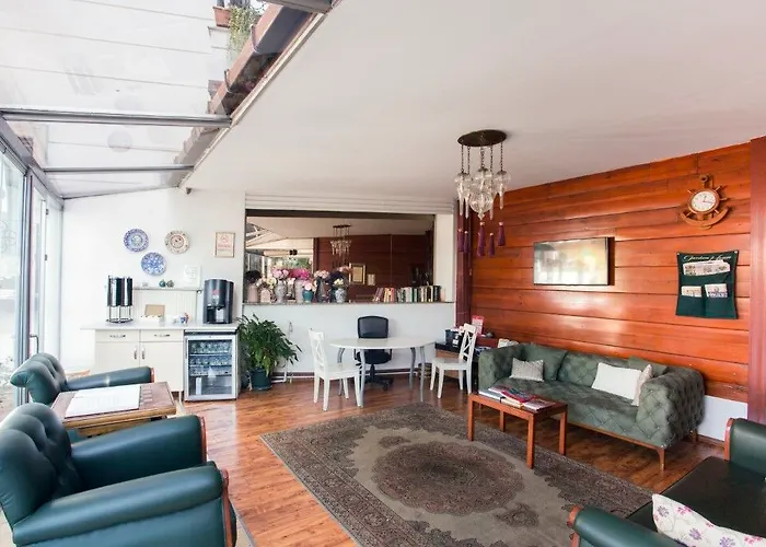 Szálloda Rose Garden 4*