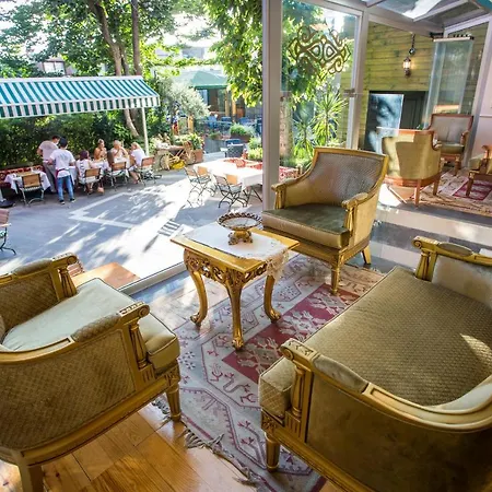 Hotel Rose Garden 4*