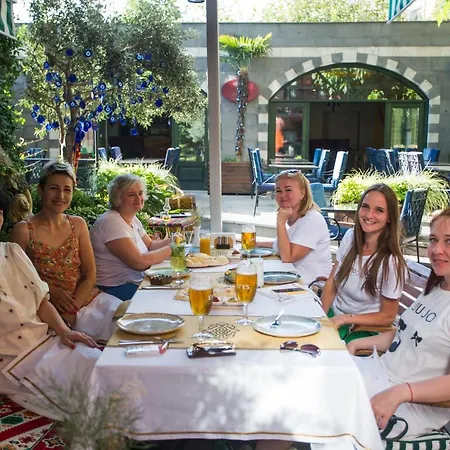 Hotel Rose Garden 4*